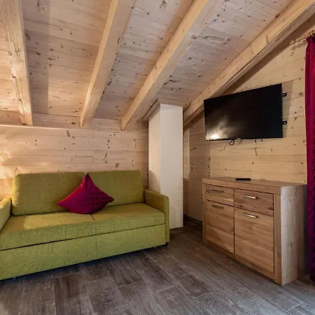 Vintage Chalet With Sauna And Jacuzzi In Chalet *