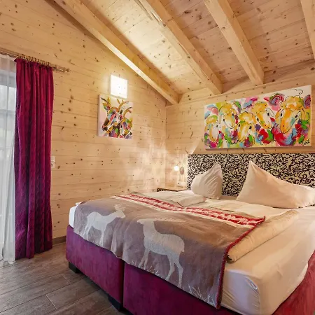 Vintage Chalet With Sauna And Jacuzzi In * Kaprun
