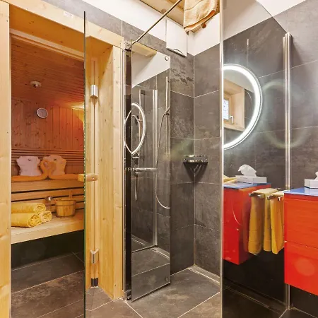 Chalet Vintage Chalet With Sauna And Jacuzzi In