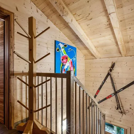 Chalet Vintage Chalet With Sauna And Jacuzzi In